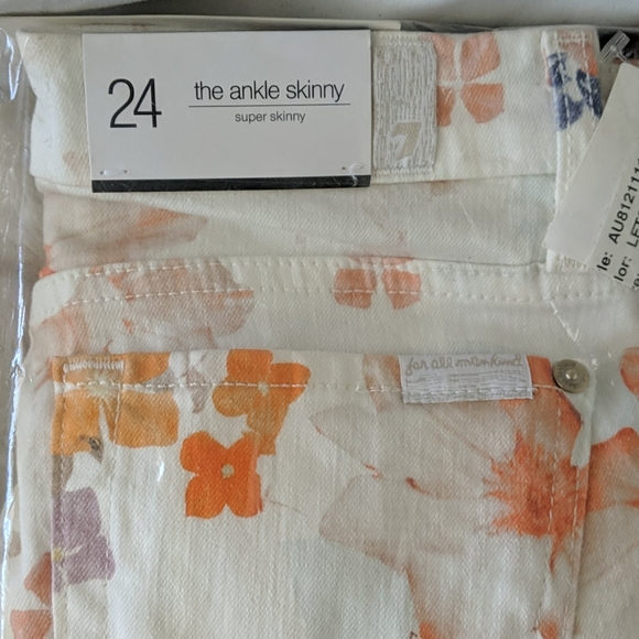 NWT 7 for all mankind floral jeans - Picture 6 of 7